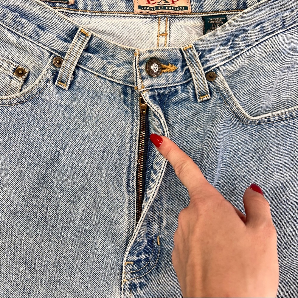Vintage Straight Leg Express Jeans- Best for a US 6 - Picture 4 of 9